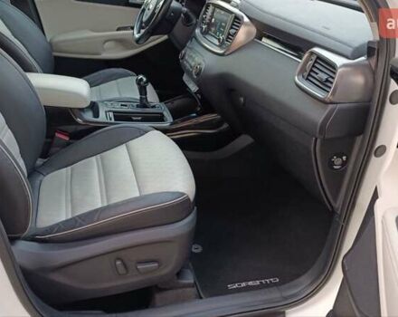 Белый Киа Соренто, объемом двигателя 2.2 л и пробегом 213 тыс. км за 21999 $, фото 48 на Automoto.ua