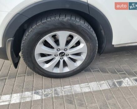 Белый Киа Соренто, объемом двигателя 2.2 л и пробегом 145 тыс. км за 25000 $, фото 19 на Automoto.ua