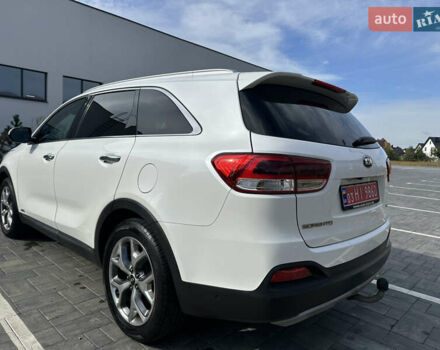 Білий Кіа Соренто, об'ємом двигуна 2.2 л та пробігом 205 тис. км за 22900 $, фото 12 на Automoto.ua