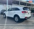 Белый Киа Соренто, объемом двигателя 2.36 л и пробегом 165 тыс. км за 16300 $, фото 2 на Automoto.ua