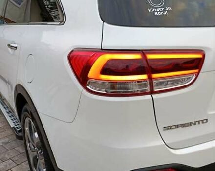 Белый Киа Соренто, объемом двигателя 2.2 л и пробегом 213 тыс. км за 21999 $, фото 10 на Automoto.ua