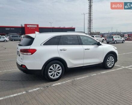 Белый Киа Соренто, объемом двигателя 2.2 л и пробегом 145 тыс. км за 25000 $, фото 11 на Automoto.ua