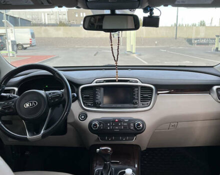 Кіа Соренто 2016 у Києві на Automoto.ua Білий Кіа Соренто, об'ємом двигуна 2 л та пробігом 75 тис. км за 20000 $, фото 21 на Automoto.ua