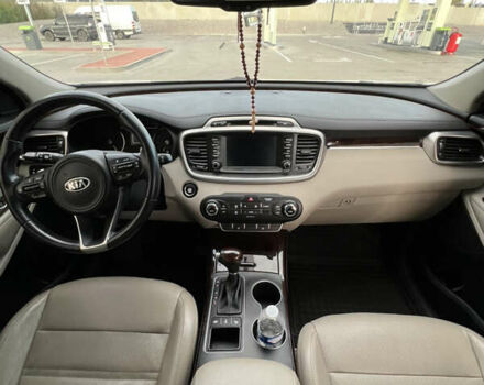 Кіа Соренто 2016 у Києві на Automoto.ua Білий Кіа Соренто, об'ємом двигуна 2 л та пробігом 75 тис. км за 20000 $, фото 22 на Automoto.ua