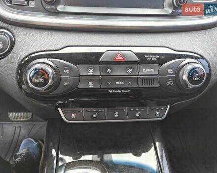 Білий Кіа Соренто, об'ємом двигуна 2.2 л та пробігом 130 тис. км за 24000 $, фото 21 на Automoto.ua