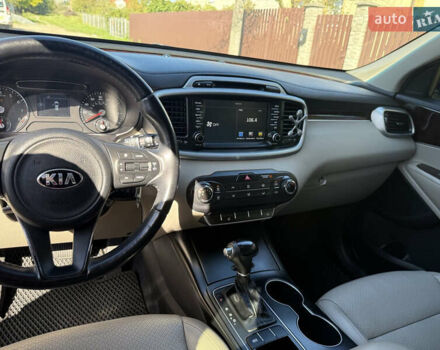 Білий Кіа Соренто, об'ємом двигуна 3.34 л та пробігом 179 тис. км за 14777 $, фото 23 на Automoto.ua