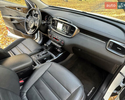 Белый Киа Соренто, объемом двигателя 2.2 л и пробегом 183 тыс. км за 23600 $, фото 76 на Automoto.ua