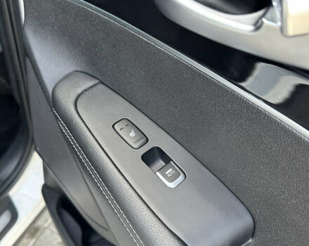 Білий Кіа Соренто, об'ємом двигуна 2.2 л та пробігом 205 тис. км за 22900 $, фото 24 на Automoto.ua