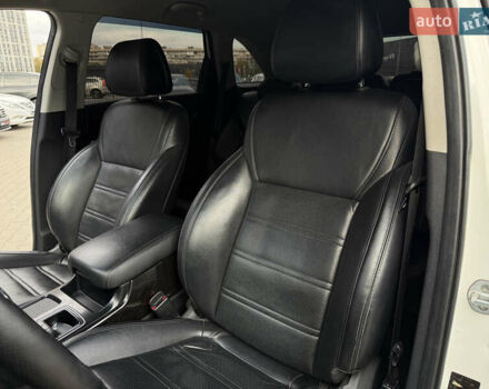 Белый Киа Соренто, объемом двигателя 2 л и пробегом 246 тыс. км за 17300 $, фото 11 на Automoto.ua