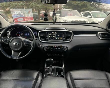 Білий Кіа Соренто, об'ємом двигуна 2 л та пробігом 245 тис. км за 18500 $, фото 9 на Automoto.ua