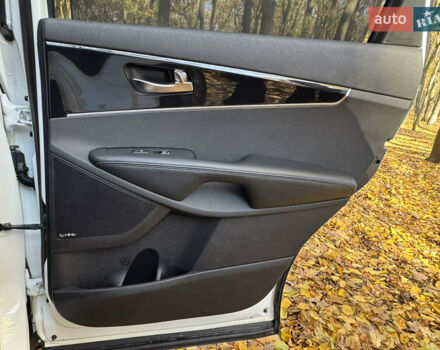 Белый Киа Соренто, объемом двигателя 2.2 л и пробегом 183 тыс. км за 23600 $, фото 66 на Automoto.ua