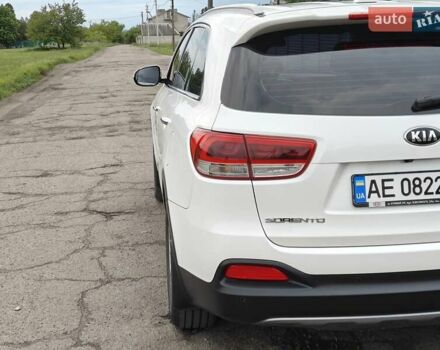 Білий Кіа Соренто, об'ємом двигуна 2.2 л та пробігом 130 тис. км за 25500 $, фото 8 на Automoto.ua