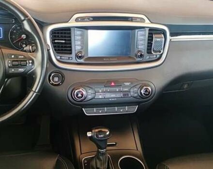Білий Кіа Соренто, об'ємом двигуна 2.4 л та пробігом 126 тис. км за 17900 $, фото 25 на Automoto.ua