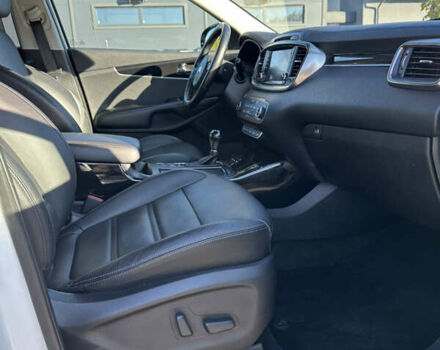 Белый Киа Соренто, объемом двигателя 2.2 л и пробегом 206 тыс. км за 22500 $, фото 13 на Automoto.ua