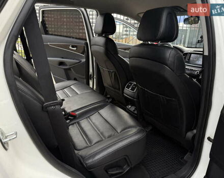 Белый Киа Соренто, объемом двигателя 2 л и пробегом 246 тыс. км за 17300 $, фото 14 на Automoto.ua