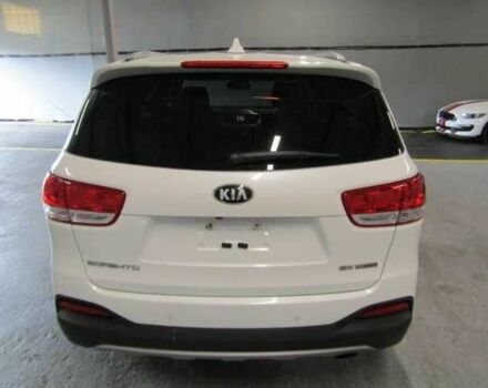 Білий Кіа Соренто, об'ємом двигуна 2 л та пробігом 172 тис. км за 15300 $, фото 5 на Automoto.ua
