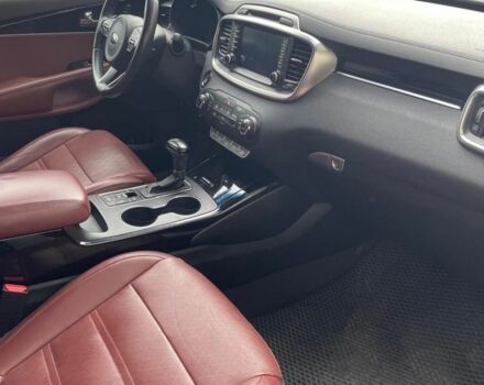 Белый Киа Соренто, объемом двигателя 0 л и пробегом 60 тыс. км за 22000 $, фото 4 на Automoto.ua