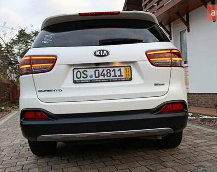 Белый Киа Соренто, объемом двигателя 2.2 л и пробегом 213 тыс. км за 21999 $, фото 3 на Automoto.ua