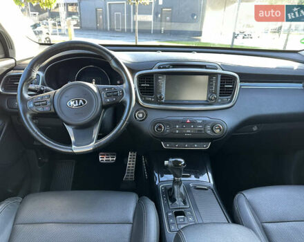 Белый Киа Соренто, объемом двигателя 2.2 л и пробегом 206 тыс. км за 22500 $, фото 26 на Automoto.ua