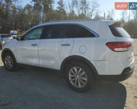 Белый Киа Соренто, объемом двигателя 2.4 л и пробегом 142 тыс. км за 2100 $, фото 1 на Automoto.ua