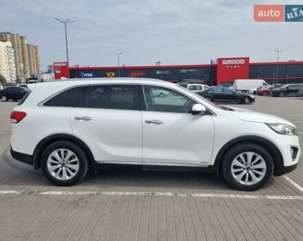 Белый Киа Соренто, объемом двигателя 2.2 л и пробегом 145 тыс. км за 25000 $, фото 10 на Automoto.ua