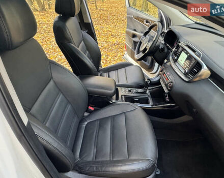 Белый Киа Соренто, объемом двигателя 2.2 л и пробегом 183 тыс. км за 23600 $, фото 78 на Automoto.ua