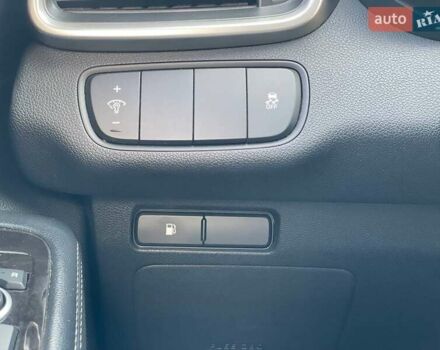 Белый Киа Соренто, объемом двигателя 2.36 л и пробегом 165 тыс. км за 16300 $, фото 14 на Automoto.ua