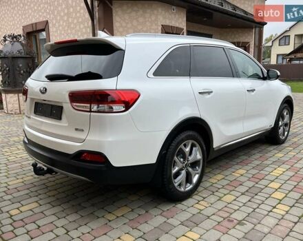 Белый Киа Соренто, объемом двигателя 2.2 л и пробегом 207 тыс. км за 22350 $, фото 6 на Automoto.ua