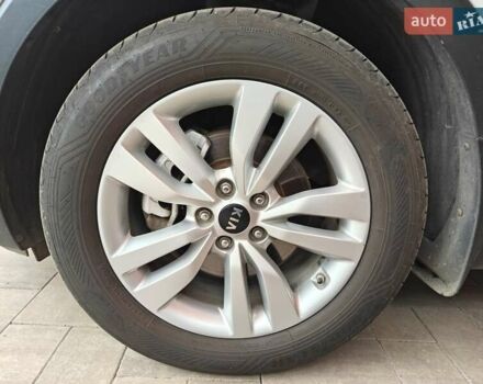 Білий Кіа Соренто, об'ємом двигуна 2.2 л та пробігом 130 тис. км за 24000 $, фото 28 на Automoto.ua