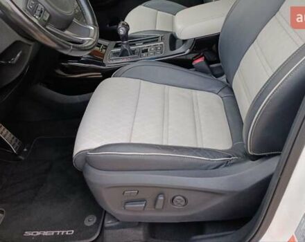 Белый Киа Соренто, объемом двигателя 2.2 л и пробегом 213 тыс. км за 21999 $, фото 35 на Automoto.ua