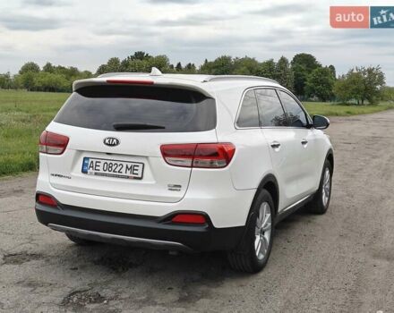 Білий Кіа Соренто, об'ємом двигуна 2.2 л та пробігом 130 тис. км за 24000 $, фото 4 на Automoto.ua