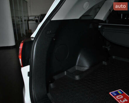 Белый Киа Соренто, объемом двигателя 2.2 л и пробегом 139 тыс. км за 23900 $, фото 45 на Automoto.ua