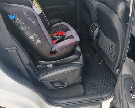 Белый Киа Соренто, объемом двигателя 2.2 л и пробегом 145 тыс. км за 25000 $, фото 23 на Automoto.ua