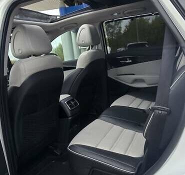 Білий Кіа Соренто, об'ємом двигуна 2.2 л та пробігом 126 тис. км за 23600 $, фото 12 на Automoto.ua