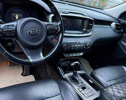 Белый Киа Соренто, объемом двигателя 2.2 л и пробегом 166 тыс. км за 22500 $, фото 10 на Automoto.ua