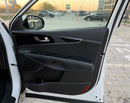 Белый Киа Соренто, объемом двигателя 3.3 л и пробегом 83 тыс. км за 14700 $, фото 19 на Automoto.ua