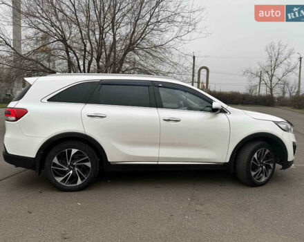 Білий Кіа Соренто, об'ємом двигуна 2 л та пробігом 246 тис. км за 18500 $, фото 6 на Automoto.ua