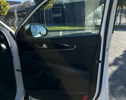 Белый Киа Соренто, объемом двигателя 2.2 л и пробегом 206 тыс. км за 22500 $, фото 15 на Automoto.ua