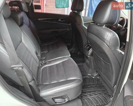 Білий Кіа Соренто, об'ємом двигуна 2.2 л та пробігом 130 тис. км за 24000 $, фото 26 на Automoto.ua