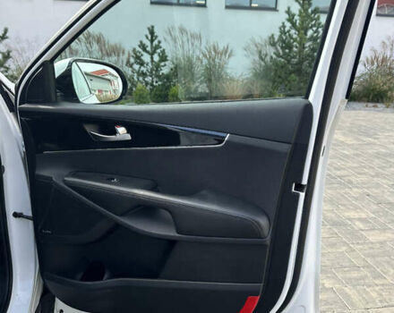 Білий Кіа Соренто, об'ємом двигуна 2.2 л та пробігом 205 тис. км за 22900 $, фото 21 на Automoto.ua