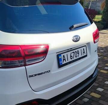 Білий Кіа Соренто, об'ємом двигуна 2.4 л та пробігом 126 тис. км за 17900 $, фото 11 на Automoto.ua