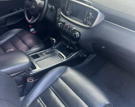 Белый Киа Соренто, объемом двигателя 2 л и пробегом 190 тыс. км за 20500 $, фото 10 на Automoto.ua