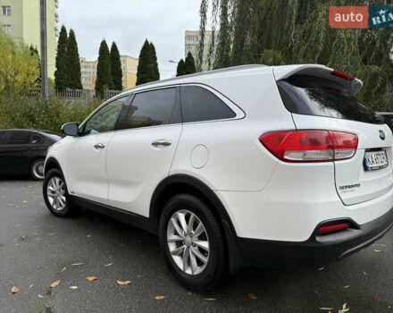 Киа Соренто 2016 в Киеве на Automoto.ua Белый Киа Соренто, объемом двигателя 2.36 л и пробегом 118 тыс. км за 16700 $, фото 5 на Automoto.ua