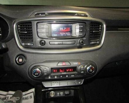 Білий Кіа Соренто, об'ємом двигуна 2 л та пробігом 172 тис. км за 15300 $, фото 7 на Automoto.ua