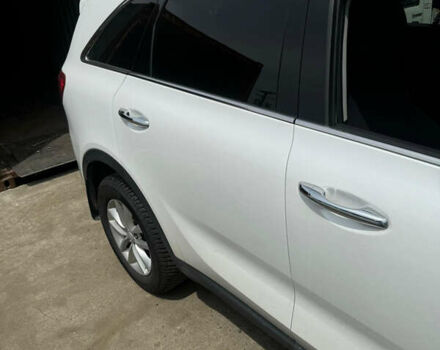 Киа Соренто 2016 в Киеве на Automoto.ua Белый Киа Соренто, объемом двигателя 2.36 л и пробегом 118 тыс. км за 16700 $, фото 23 на Automoto.ua