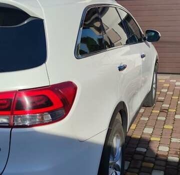 Білий Кіа Соренто, об'ємом двигуна 2.4 л та пробігом 126 тис. км за 17900 $, фото 7 на Automoto.ua