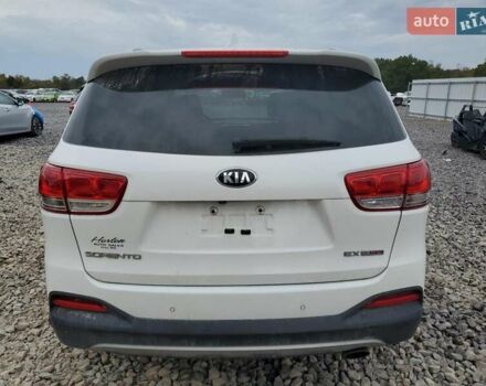 Киа Соренто 2016 в Черкассах на Automoto.ua Белый Киа Соренто, объемом двигателя 2 л и пробегом 137 тыс. км за 2200 $, фото 5 на Automoto.ua
