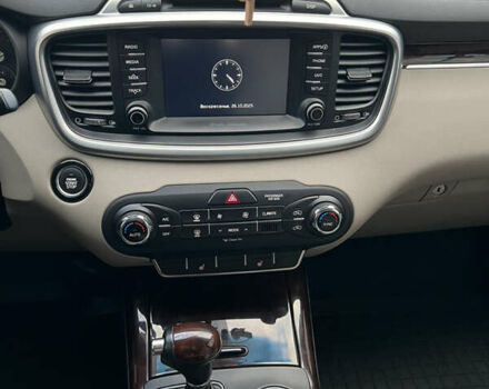 Кіа Соренто 2016 у Києві на Automoto.ua Білий Кіа Соренто, об'ємом двигуна 2 л та пробігом 75 тис. км за 20000 $, фото 33 на Automoto.ua