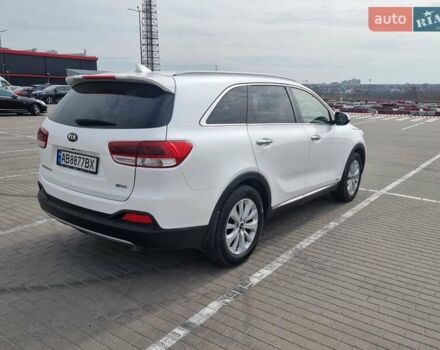 Белый Киа Соренто, объемом двигателя 2.2 л и пробегом 145 тыс. км за 25000 $, фото 12 на Automoto.ua