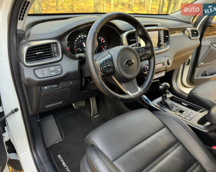 Белый Киа Соренто, объемом двигателя 2.2 л и пробегом 183 тыс. км за 23600 $, фото 40 на Automoto.ua